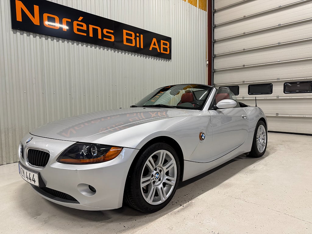 BMW Z4 2.5i 192HK ROADSTER LÄDER 8400MIL 
