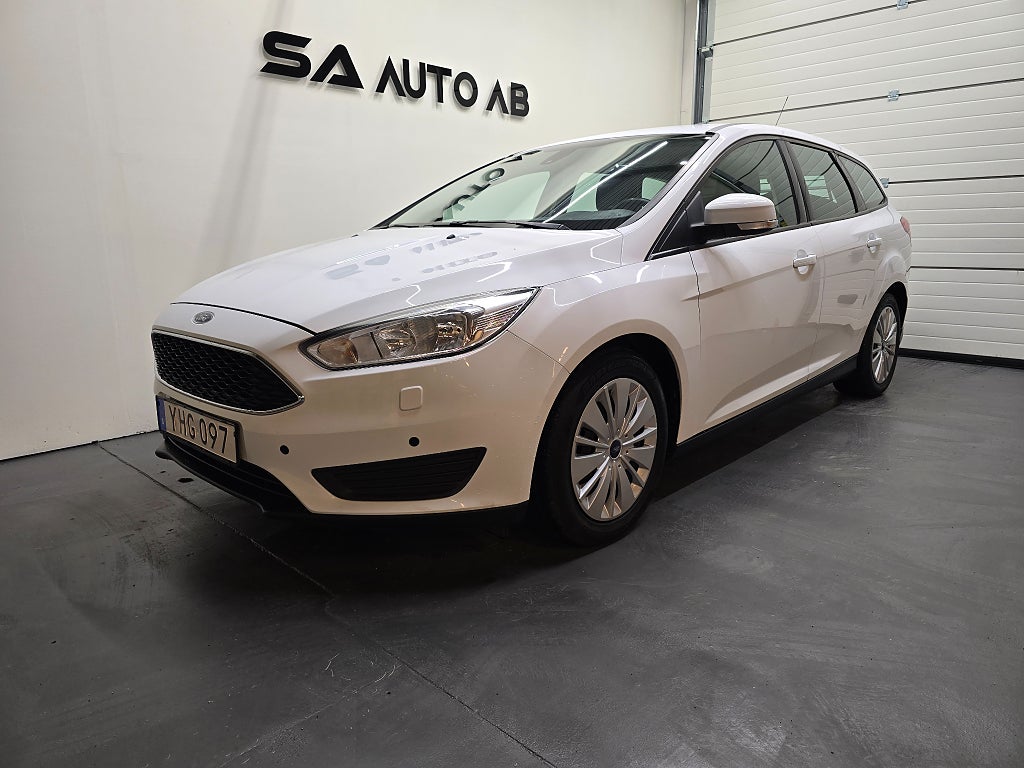 Ford Focus Kombi 1.5 TDCi Trend nyservad nybesiktigad 