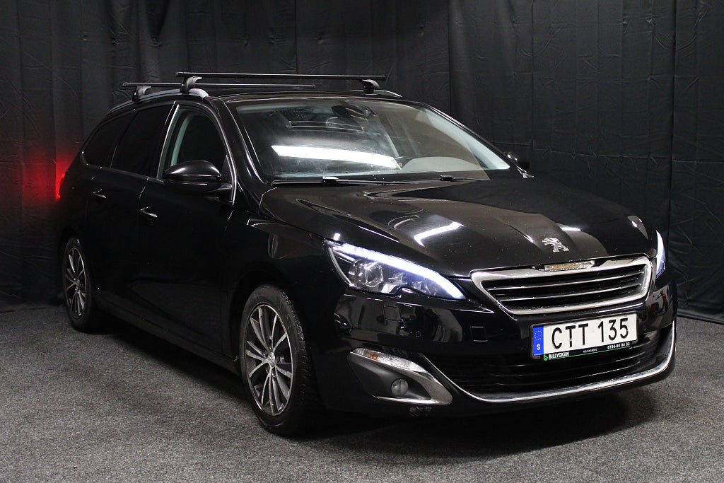 Peugeot 308 SW 1.2  Allure|Pano|Drag|GPS|P-värmare|131hk