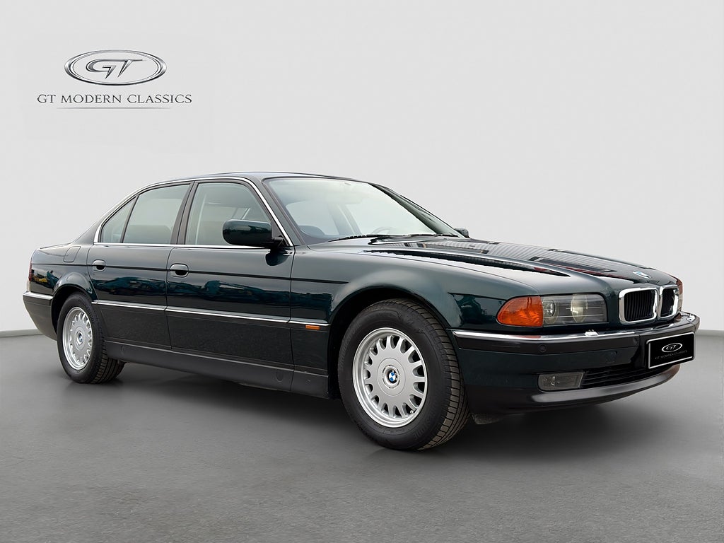BMW 750 750i (E38) 1995 – 5 500 mil – Oxford Green – V12