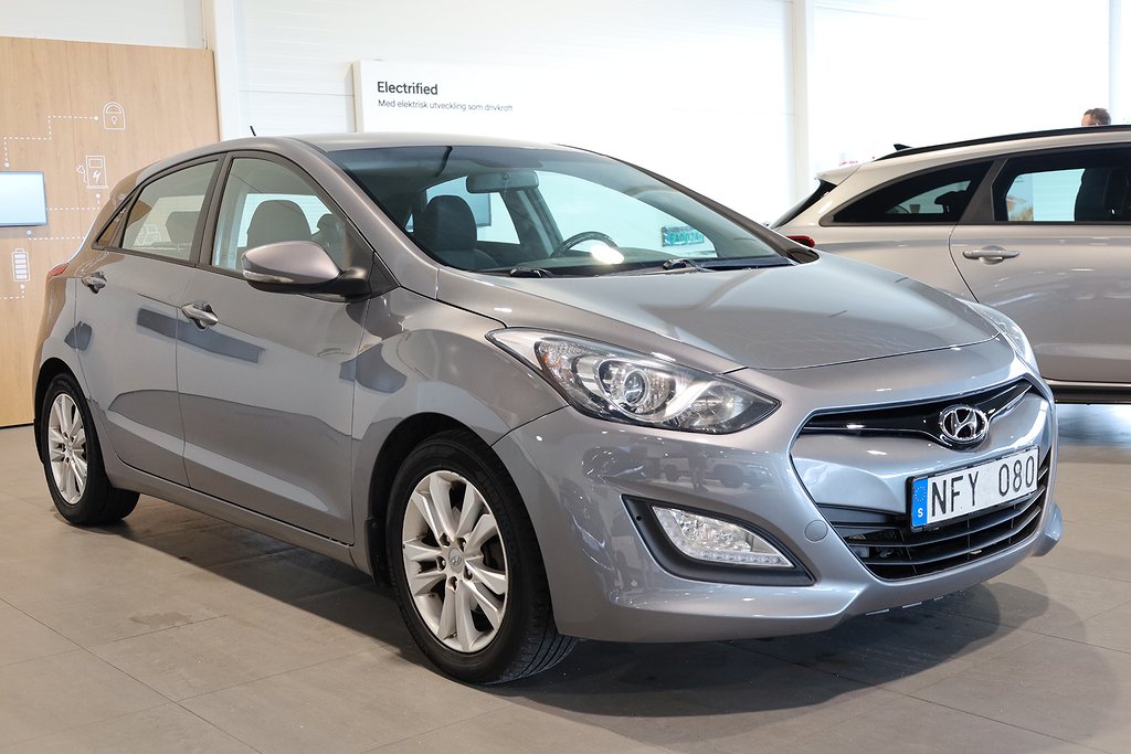 Hyundai i30 1,6 CRDi 110hk Business Automat 5D Bluetooth PDC 2014