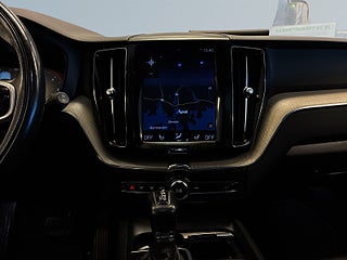Volvo XC60 D4 AWD Inscription Kamera/Drag/SoV-Däck/Navi/Rattvärme – bild 11