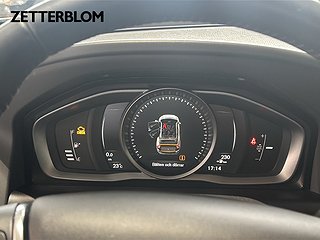 SUV Volvo XC60 11 av 14