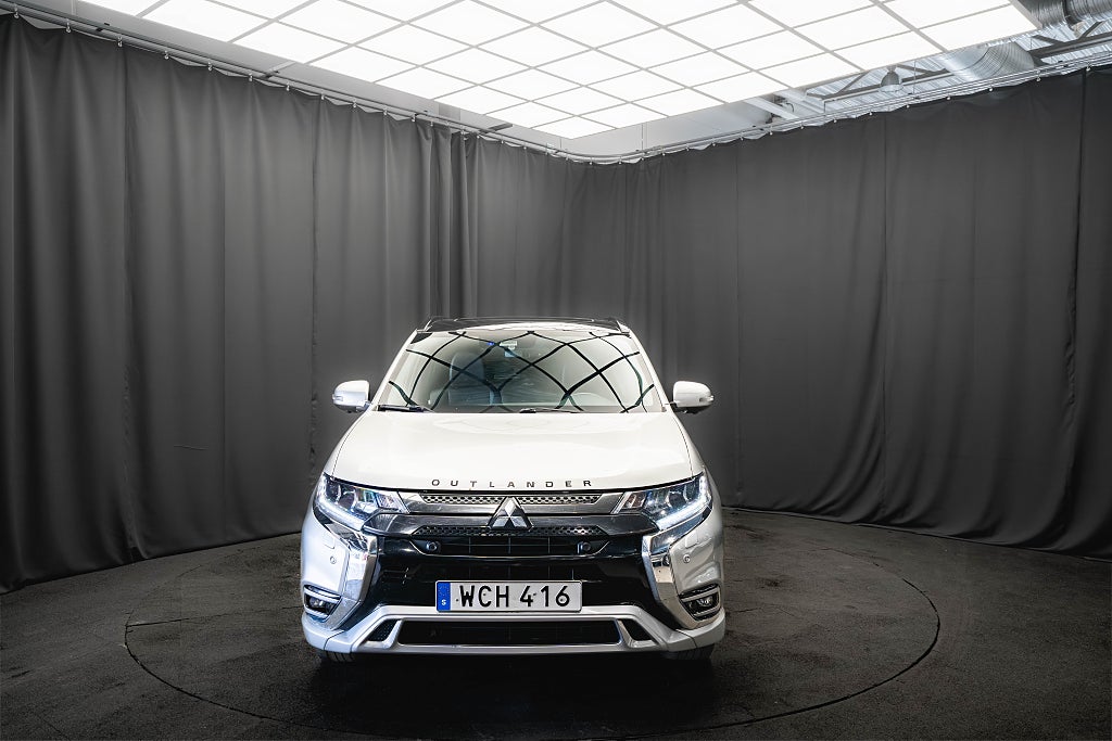 Mitsubishi Outlander PHEV Plug-in AWD S-Edition PANO DRAG LÄDER 360° ELSTOL
