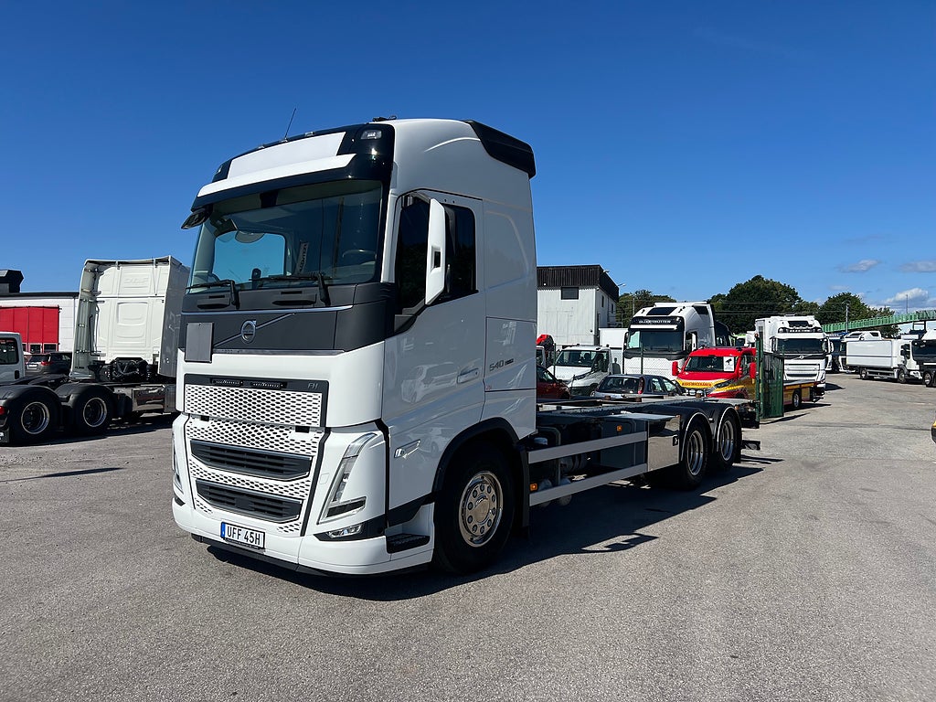Volvo FH13 540 6x2 Containerede / Lösflaksbil, I-See