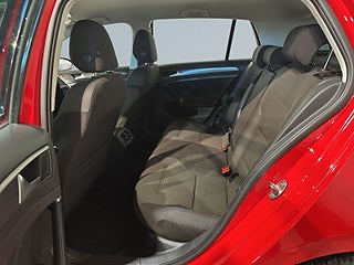 Volkswagen Golf 5-dörrar 1.0 TSI Kamera Drag Extraljus Mvärm S/V-hjul – bild 13