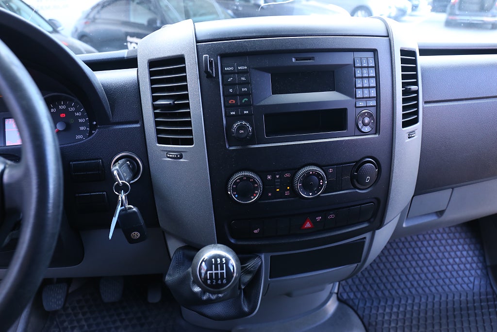 Volkswagen crafter Chassi 35 2,0 TDI 163hk Bakgavellyft Moms