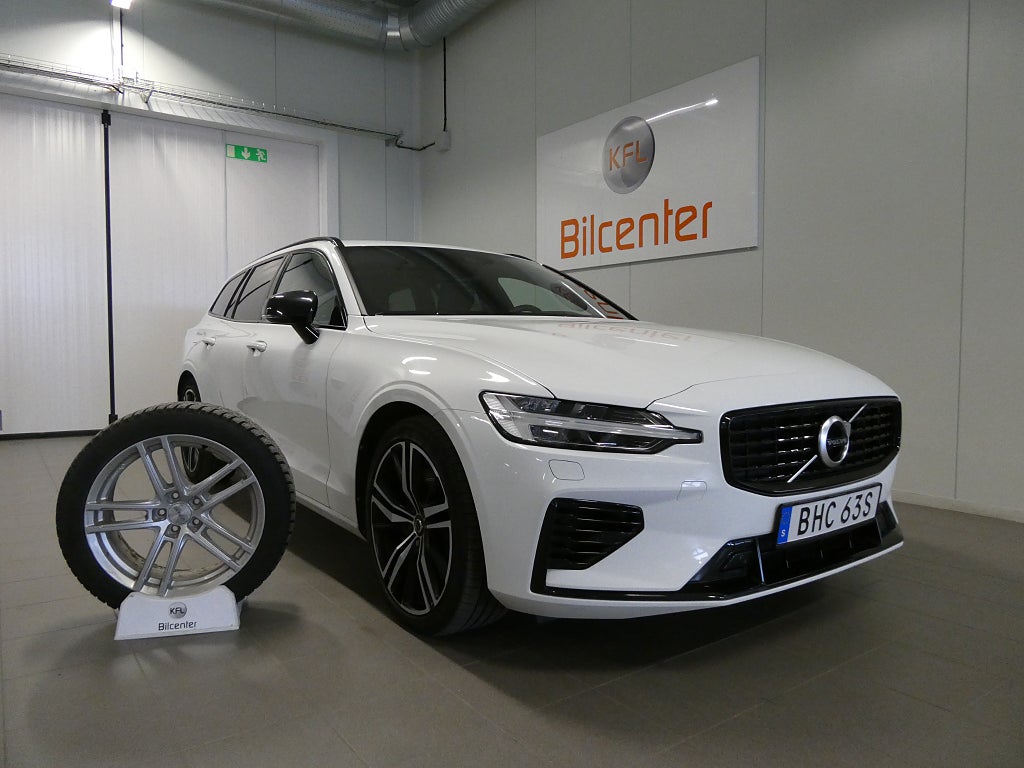 Volvo V60 Recharge T6 AWD R-Design *3,99%RÄNTA* Drag-Navi-Kam-SoV