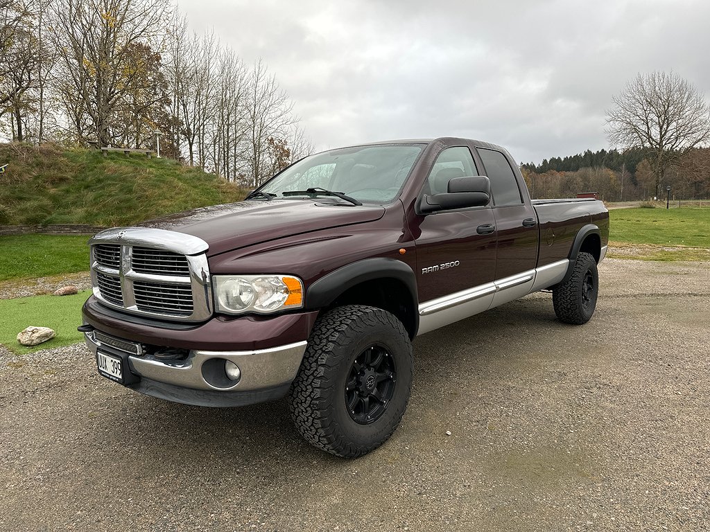 Dodge RAM 2500 Quad Cab 5.9 Cummins 4x4 Toppskick!