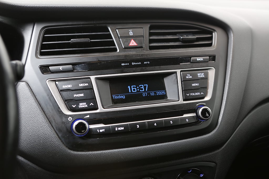 Hyundai i20 1,2 Move! 5D Bluetooth Dragkrok 2018