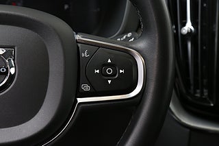 SUV Volvo XC60 19 av 30