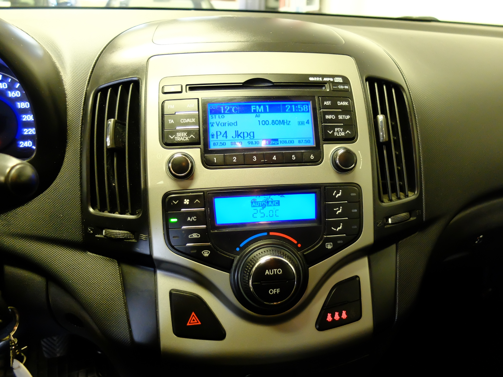 Hyundai i30 2011, bild 4/37