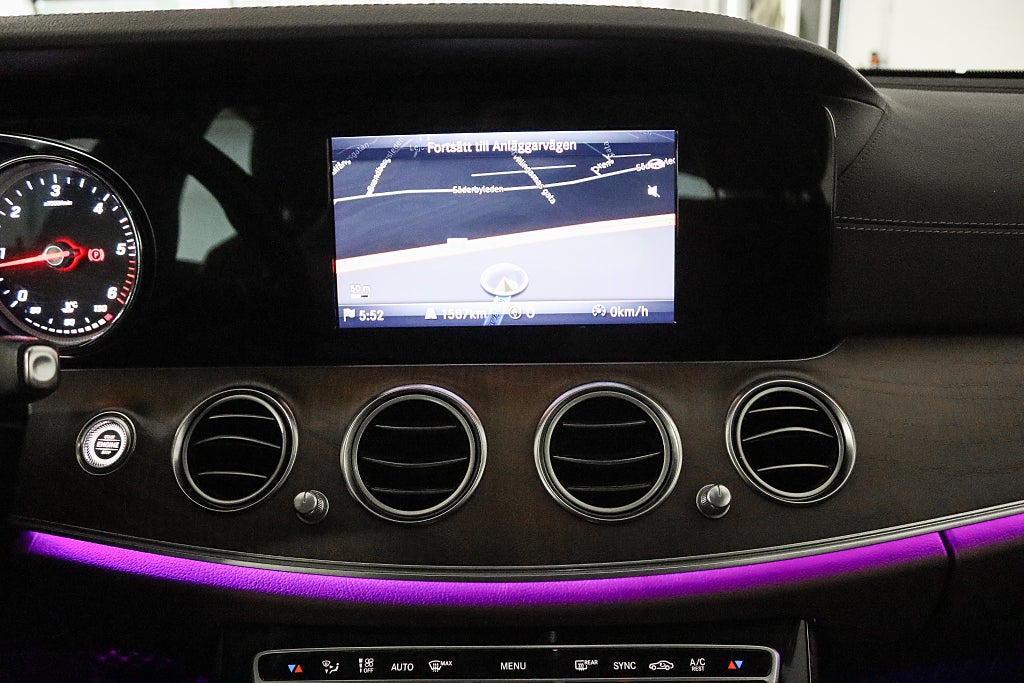 Mercedes-Benz E 220 d 4MATIC Exclusive Navi 360Kam Distronic