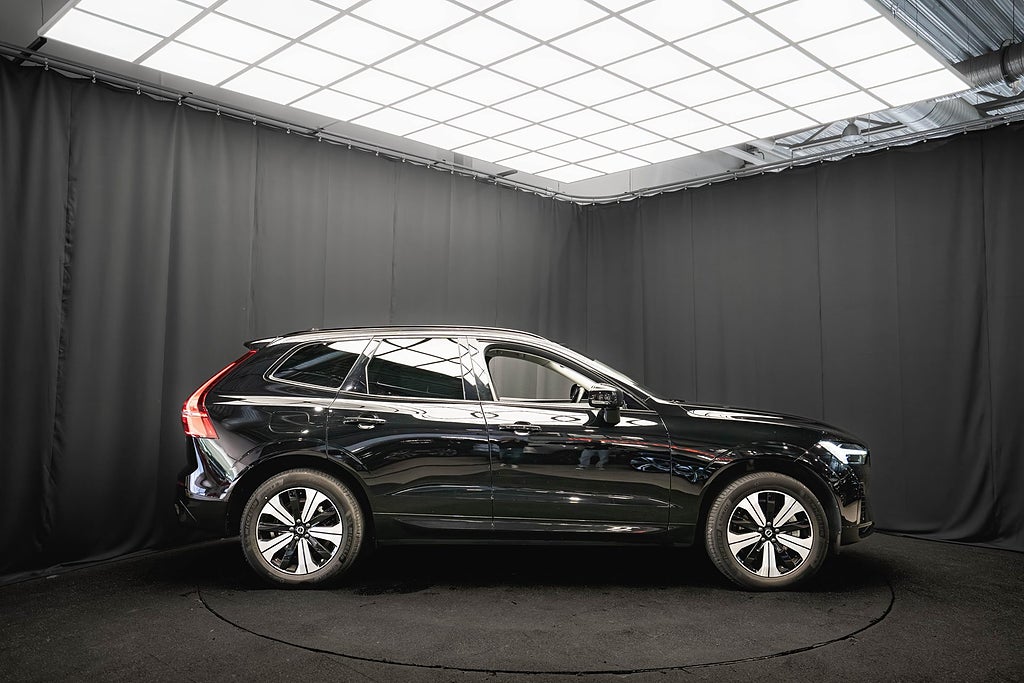 Volvo XC60 Recharge T6 II AWD PLUS DARK PANO DRAG LÄDER MOMS