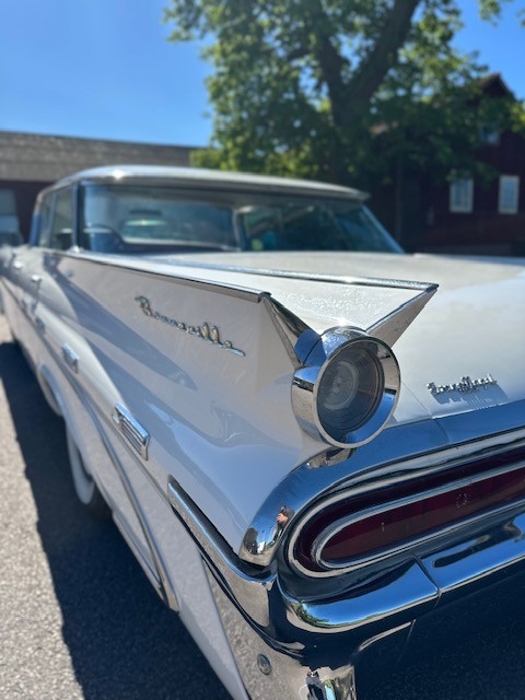 Pontiac Bonneville 1959, bild 7/36