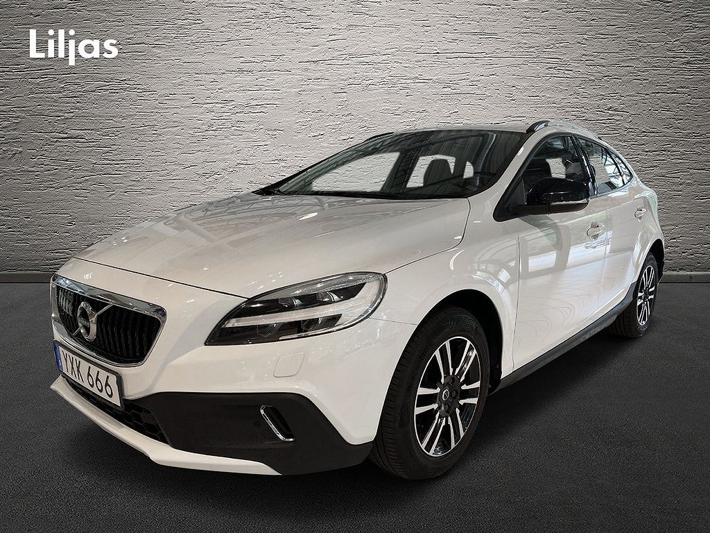 Volvo V40 Cross Country D3 Adv Edition//Värmare//Navi//Kamera//