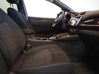 Halvkombi Nissan Leaf 8 av 21