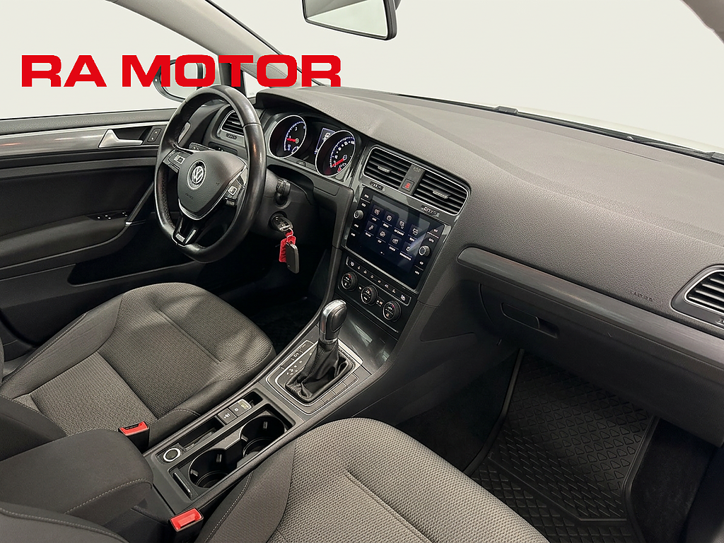 Volkswagen Golf SC 1.6 TDI 116hk | D-värm | Backkamera | Adaptiv-Fart 2019