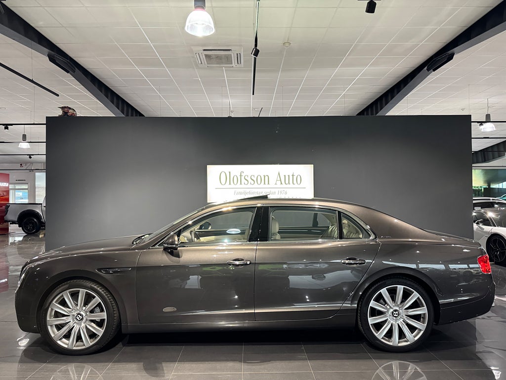 Bentley Flying Spur W12 6.0 W12 Endast 1275 mil - bild 22
