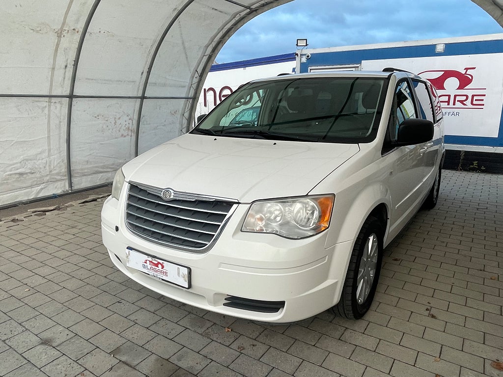 Chrysler Grand Voyager 3.8 V6 NYSERV NYBES SV DRAG M-VÄRMARE
