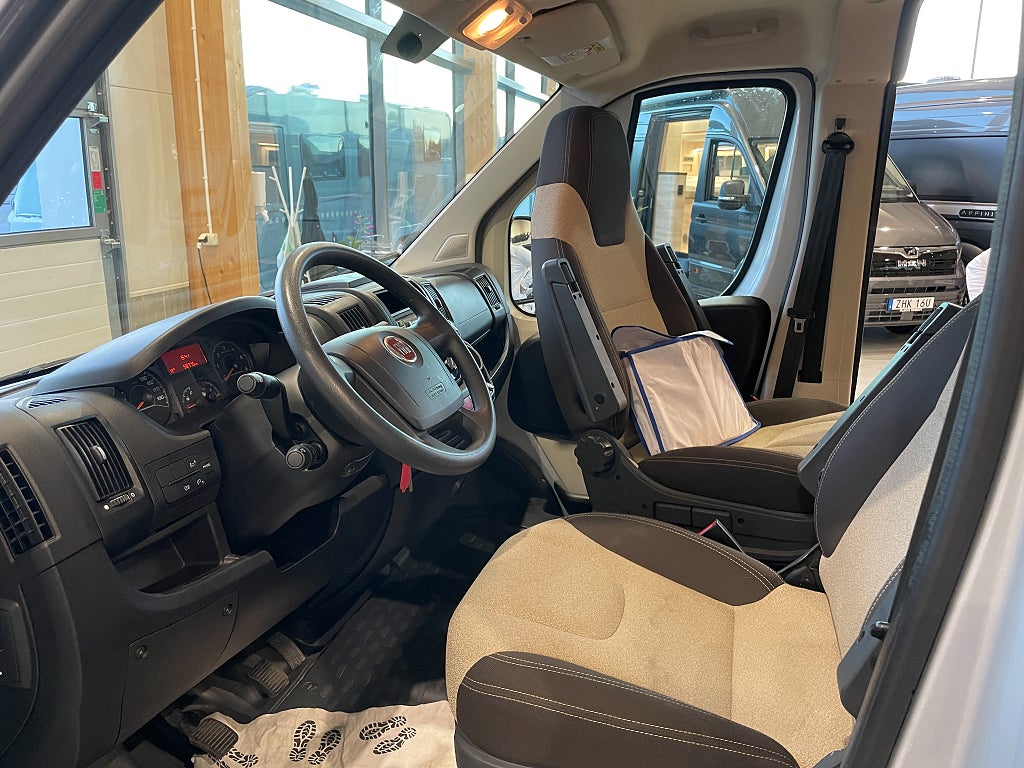 Roadcar 600 / B-körkort / Under 6m / Cykelställ /   - Roadcar