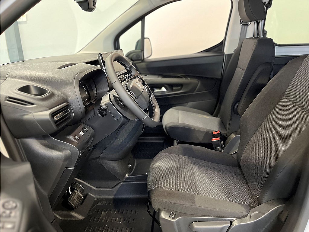 Bild på Opel Combo Crew Cab 130hk Aut - DEMO