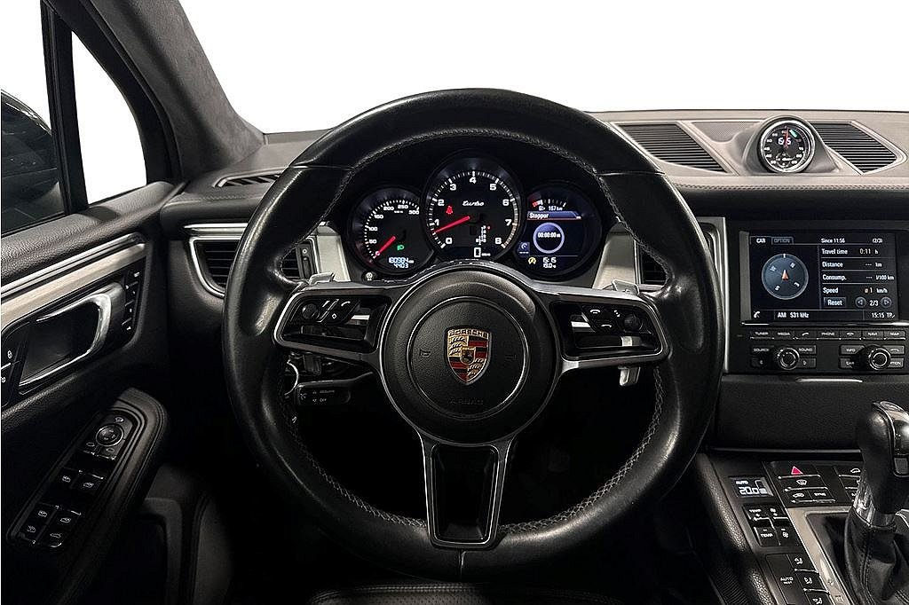 Porsche Macan Turbo 400hk PDK Sport, Pano, Navi, 360