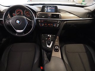 Sedan BMW 320 15 av 21