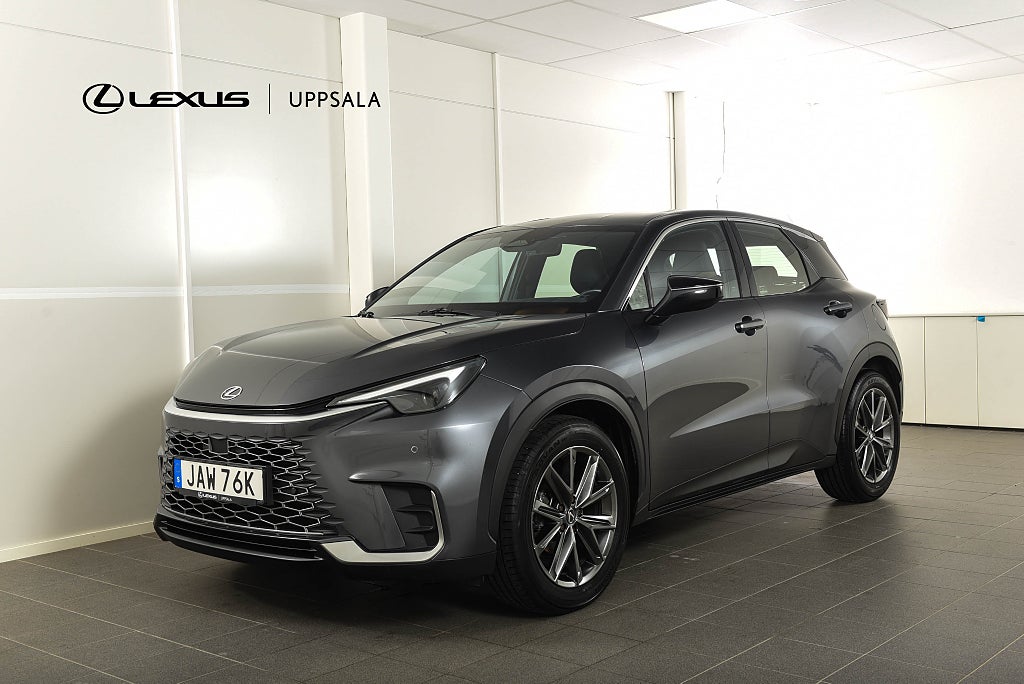 Lexus LBX 1.5 E-CVT Relax Tech Backkamera Rattvärme Helskinn