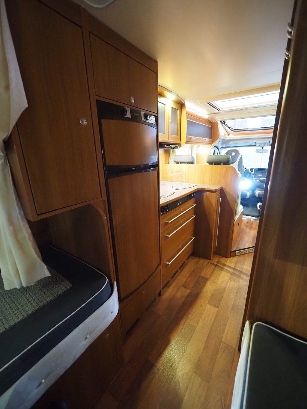 Dethleffs Black Magic Edition Låga Långbäddar I ALDE I Solcell I BM T 001