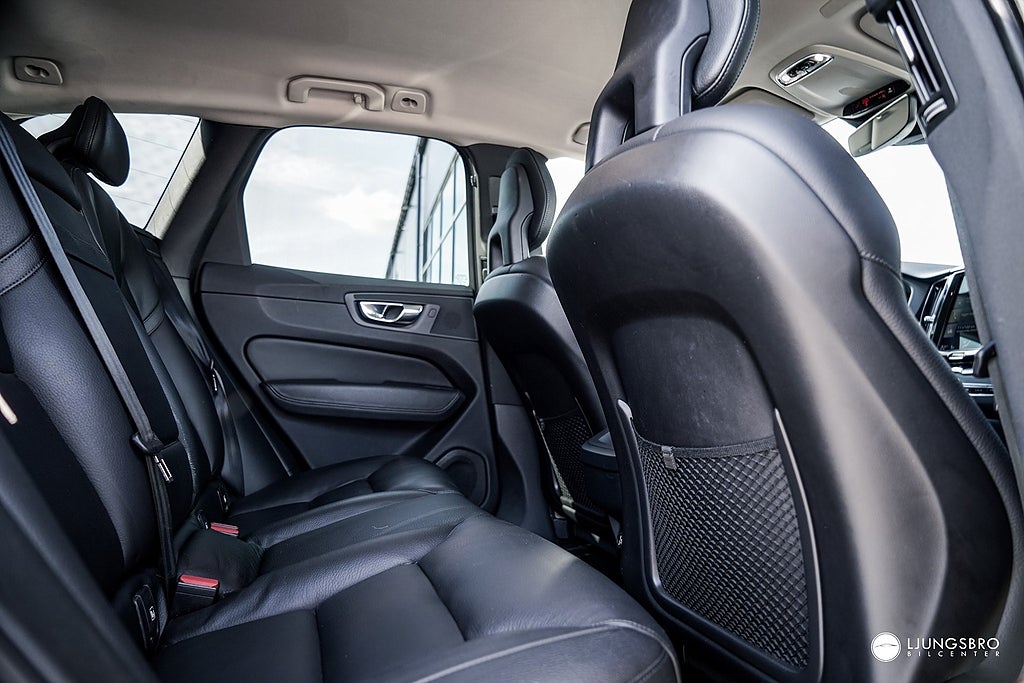 Volvo XC60 2018 - miniatyr 12