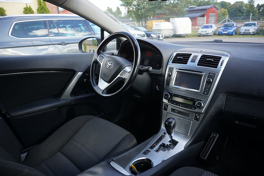 Toyota Avensis 2012 - miniatyr 4
