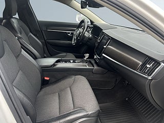 Volvo V90 Cross Country D4 AWD Inscription Pro Sov-däck/Drag/Mok-värm/Voc