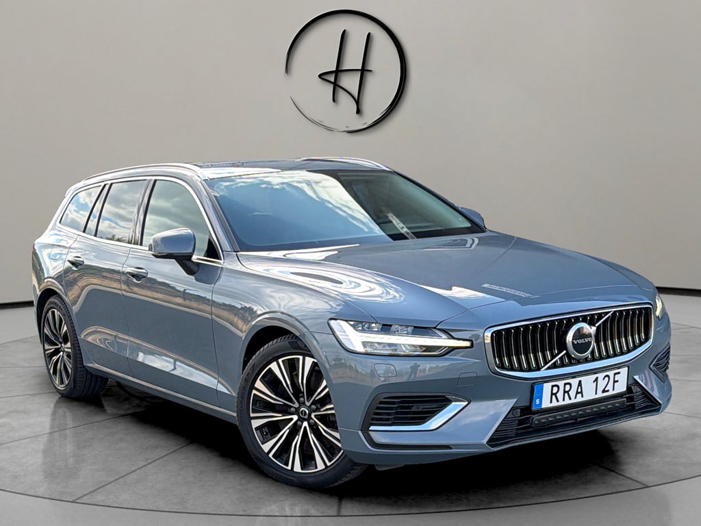 Volvo V60 Recharge T6 AWD Geartronic Core Edition Dragkrok*SE-UTR