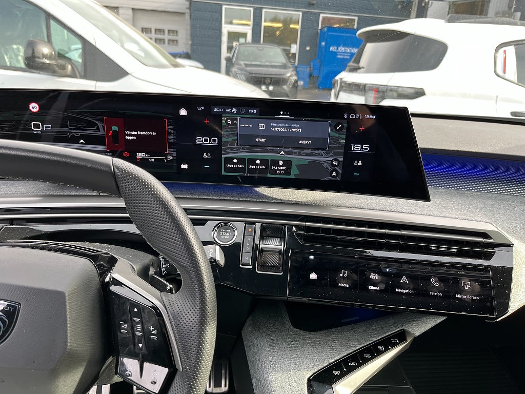Bild på Peugeot 5008 GT Hybrid 145hk Aut MASSAGE 7-SITS B-KAMERA 