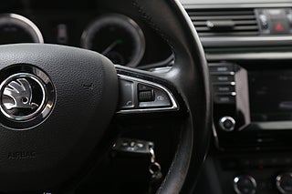 Kombi Skoda Superb 16 av 27