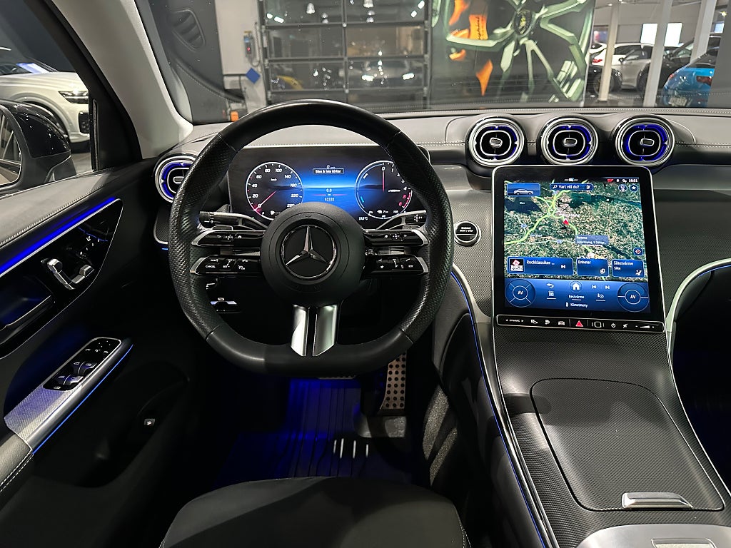 Mercedes-Benz GLC 300 de Coupé 4MATIC AMG Premium Värmare 20 tum Moms - bild 6