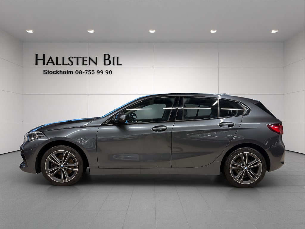BMW 118i Automat Sport Line PDC 17" Tum Låg skatt Svensksåld