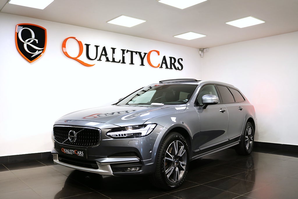 Volvo V90 Cross Country D5 AWD Advanced Edt/ Panorma/ B&W/ Drag/ Värmare/ HUD