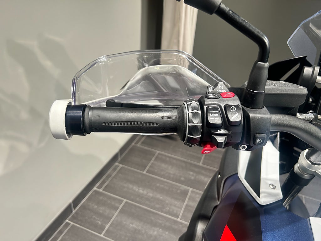 BMW R1250GS /3.45%/Trophy/Akrapovic/Väskor/Performance