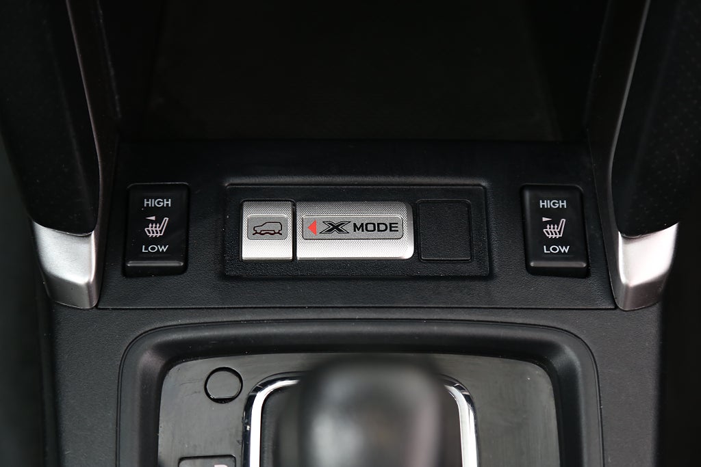 Subaru Forester 2,0D 147hk XE AWD Aut Panorama Skinn Drag 2016