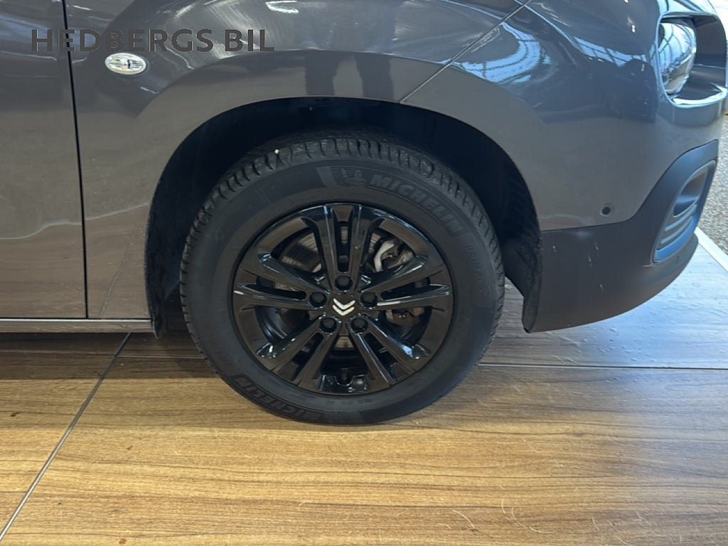 Citroën e-Berlingo 136hk Shine 5 sits 50kwh thumbnail