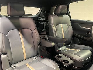 SUV Mazda CX-80 4 av 12