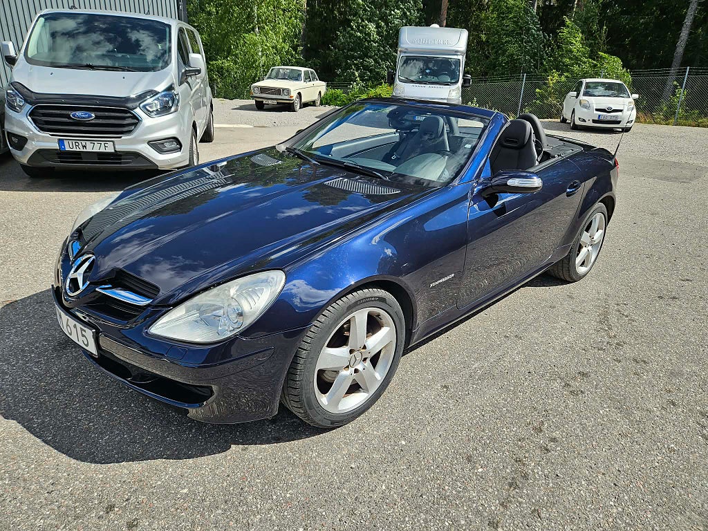 Mercedes-Benz SLK 200 Kompressor Plåtcab Finans från 745:-/mån