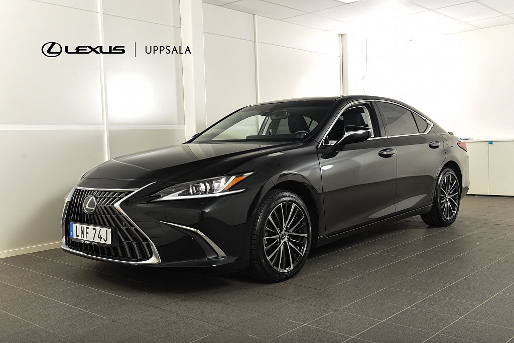 Lexus ES 300h Limited Edition Vhjul "MOMS KVAR" Taklucka Navi 