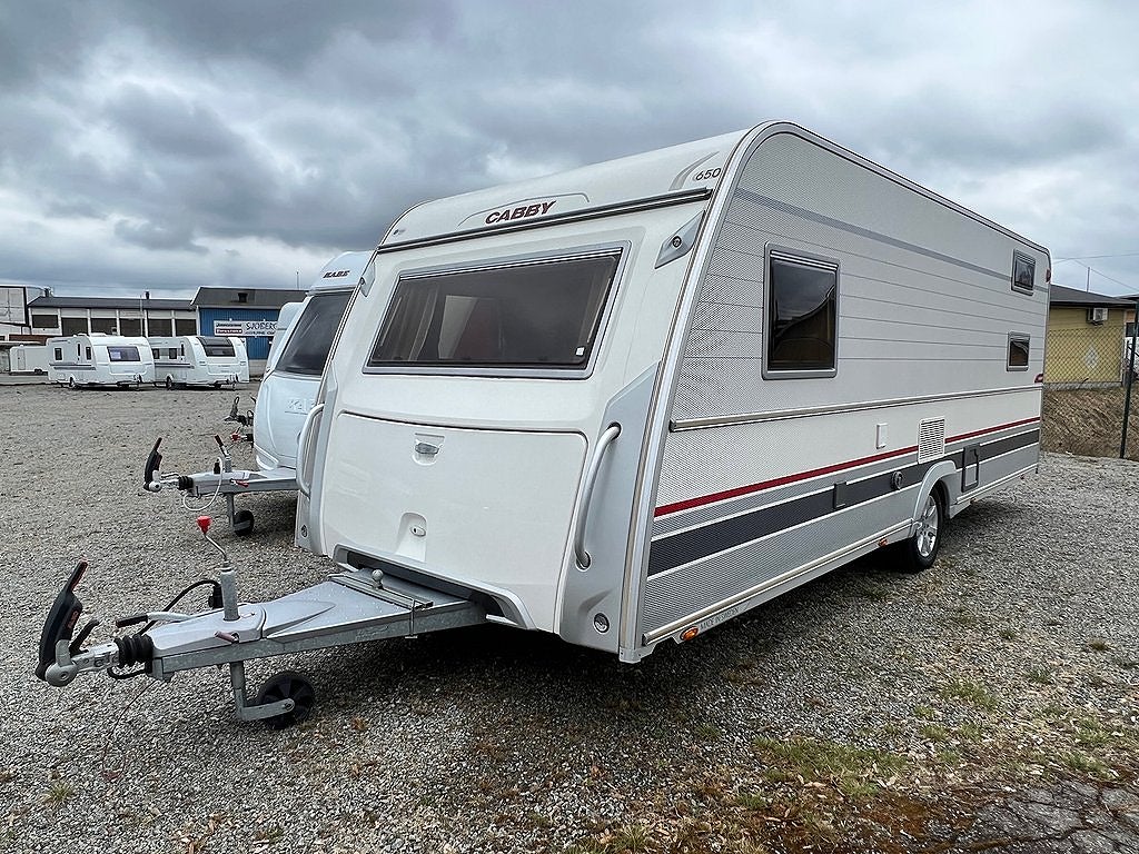 Cabby 650 F2C Family ALDE * Barnkammare