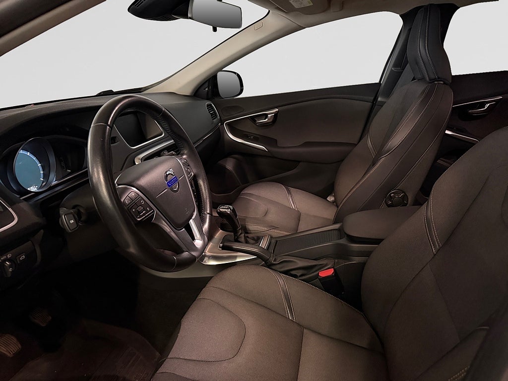 Volvo V40 Cross Country D3 DRAG Värmare Navi Bluetooth VoC Sensor bak bild 10