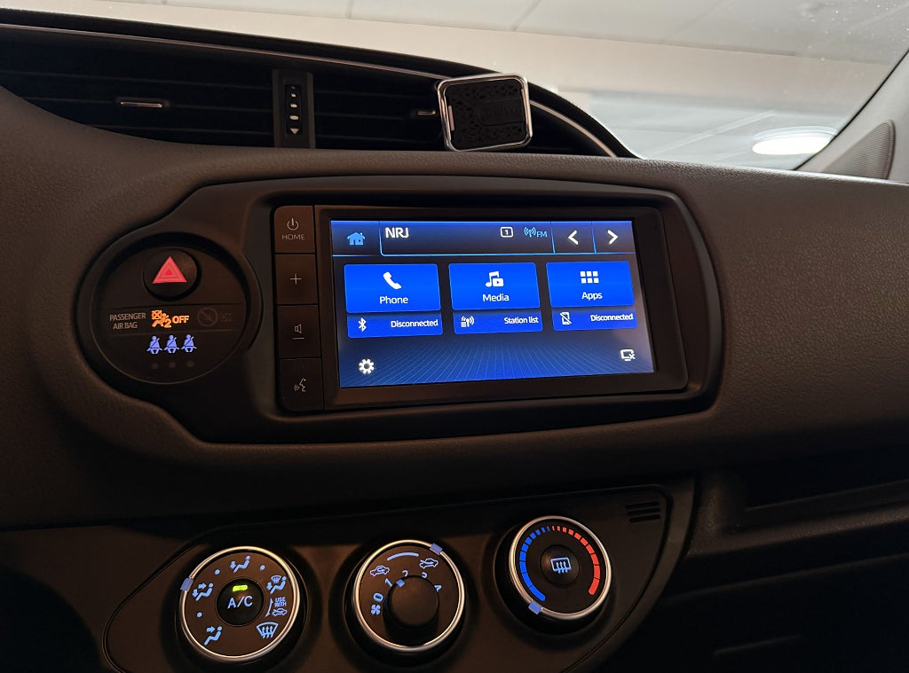 Toyota Yaris 5-dörrar 1.5 VVT-iE Active Euro 6  B-KAMERA LÅGMIL NYBE