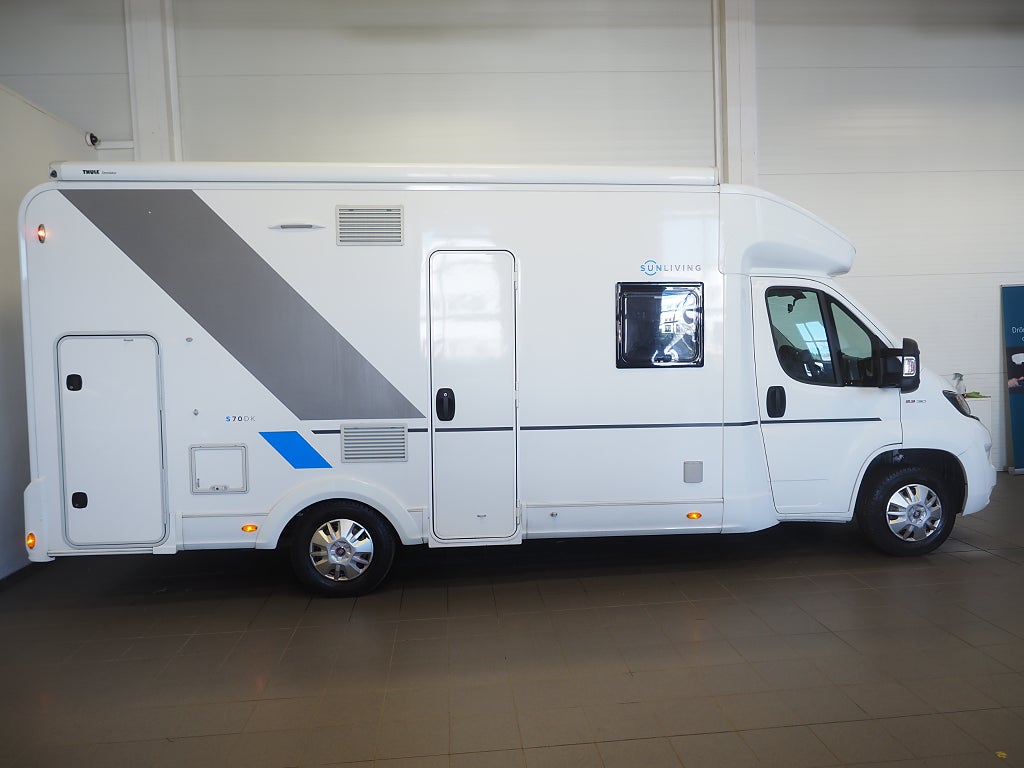 Sun Living S 70 DK AC I 6 bälten I 6 bäddar I 3500kg I B-kort 2018