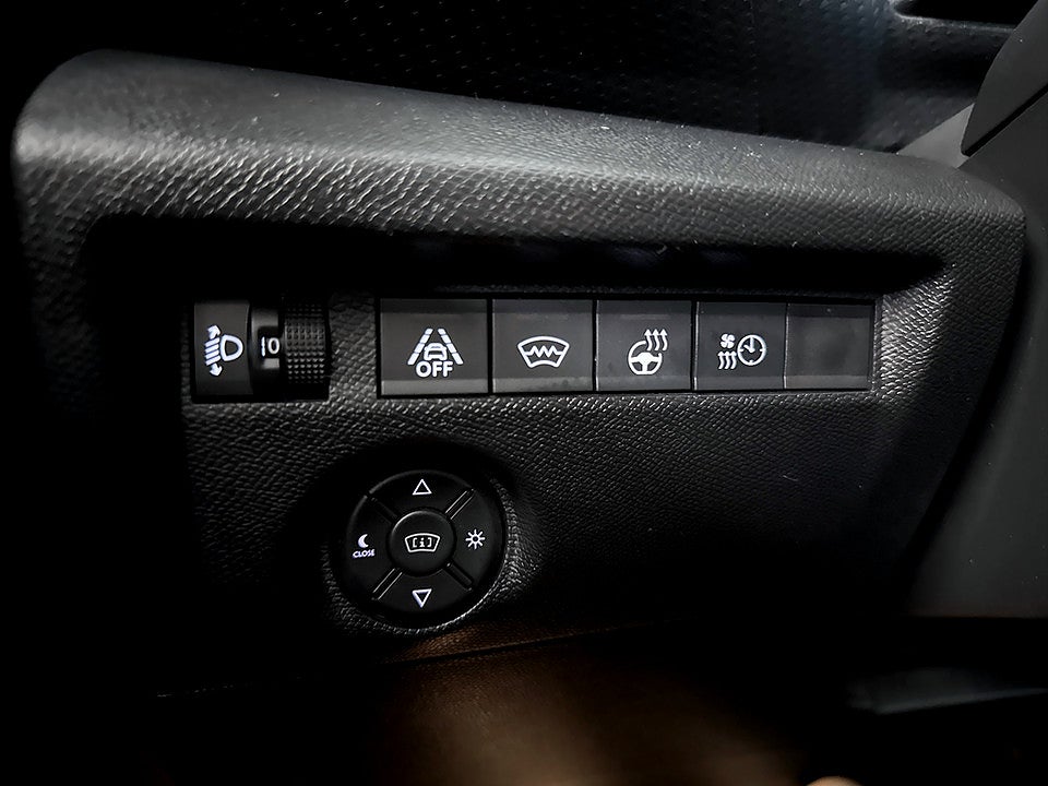 Bild på Citroën e-C4 Shine 50kWh 136hk Aut B-KAMERA CARPLAY